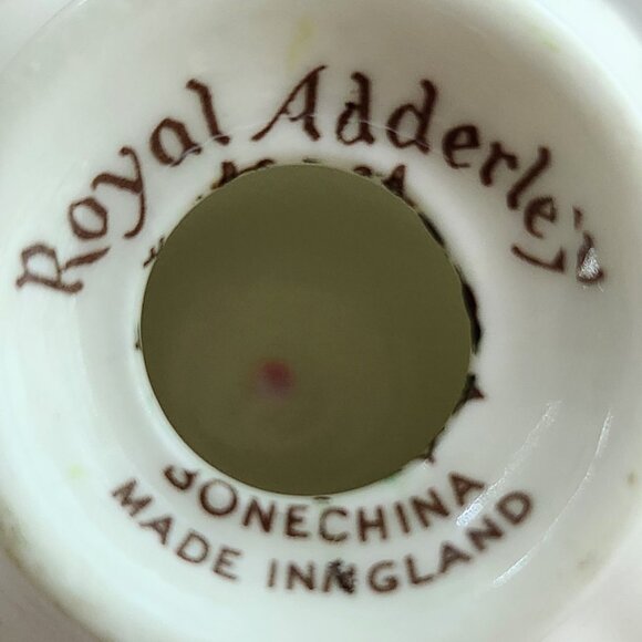 Vintage Flower Salt & Pepper Shaker Set - Picture 4 of 8